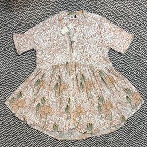 NWT Anthropologie Akemi + Kin | Veria Tunic Top